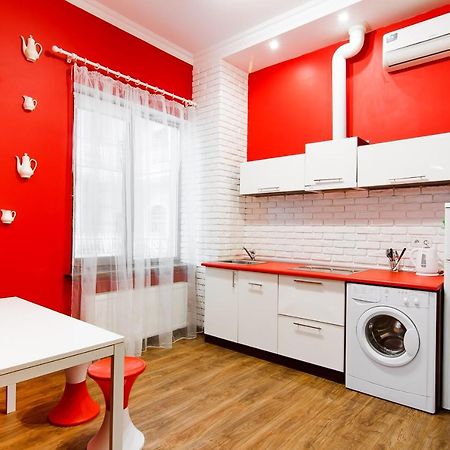 Modern Apartment In The City Center In A New Building Одеса Екстериор снимка