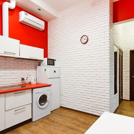 Modern Apartment In The City Center In A New Building Одеса Екстериор снимка