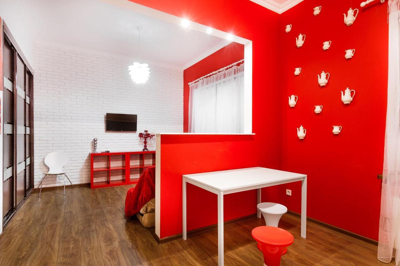 Modern Apartment In The City Center In A New Building Одеса Екстериор снимка